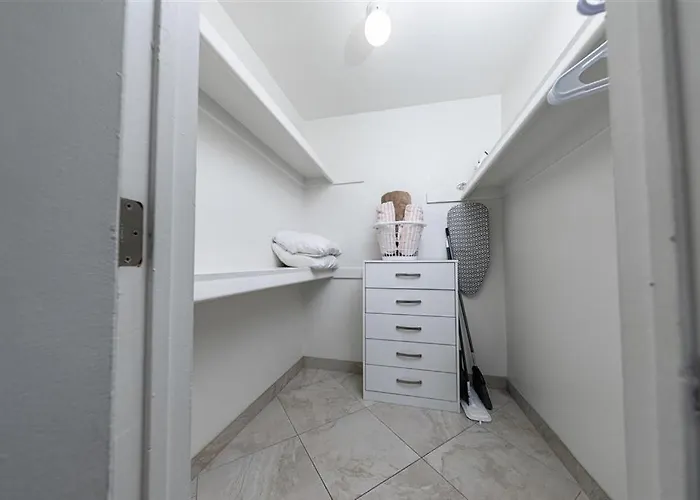 Apartment 148 Fully Furnished 1br Suite-pet Friendly Scottsdale